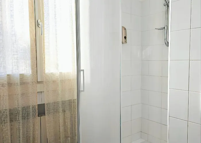 Free Parking - No Tourist Tax - Motor Valley Lägenhet